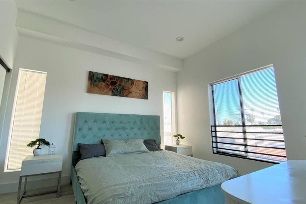 Вилла 3Bd/3Ba Modern Hollywood Townhouse With Private Rooftop Лос-Анджелес Экстерьер фото